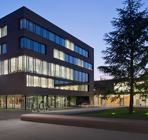 GERMAN GRADUATE SCHOOL OF MANAGEMENT AND LAW